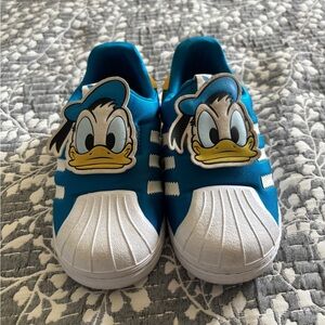 Adidas Disney Donald Duck slip ons - 10